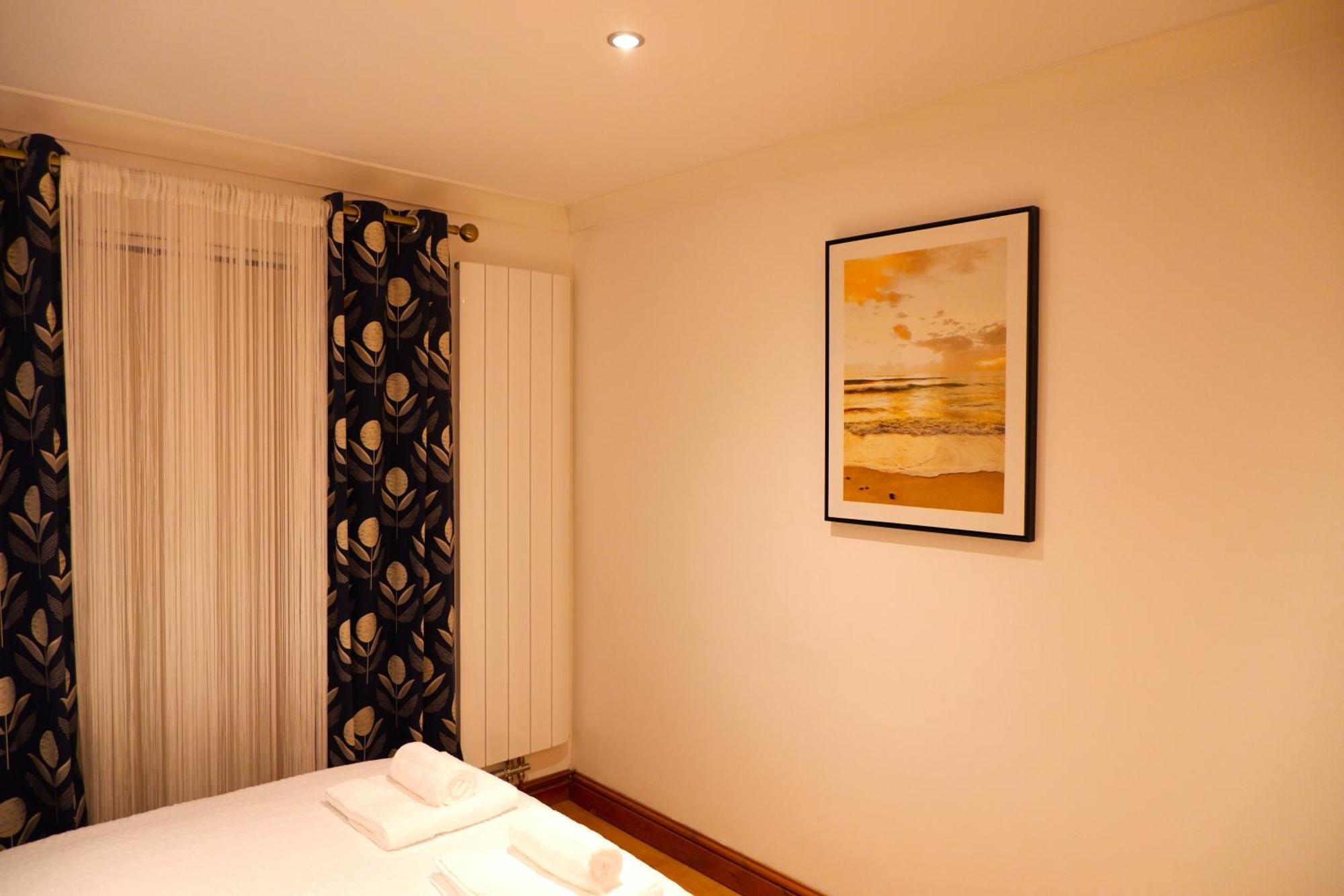Dundridge Home - Morden Urban Living - Sleeps Up To 9 Guests & Private Parking For 2 Vehicles Bristol Esterno foto