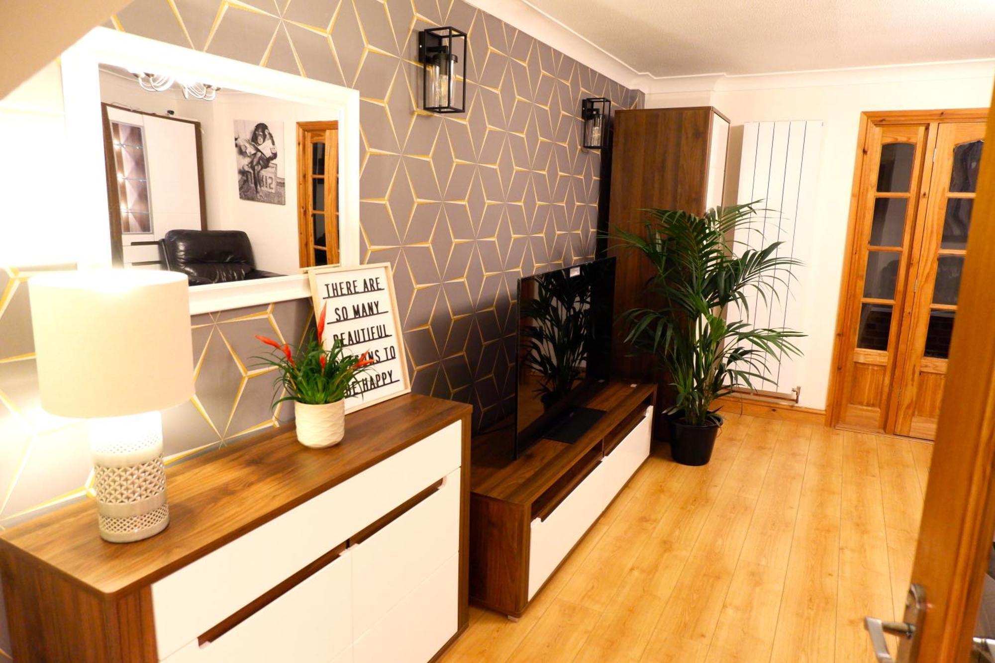 Dundridge Home - Morden Urban Living - Sleeps Up To 9 Guests & Private Parking For 2 Vehicles Bristol Esterno foto