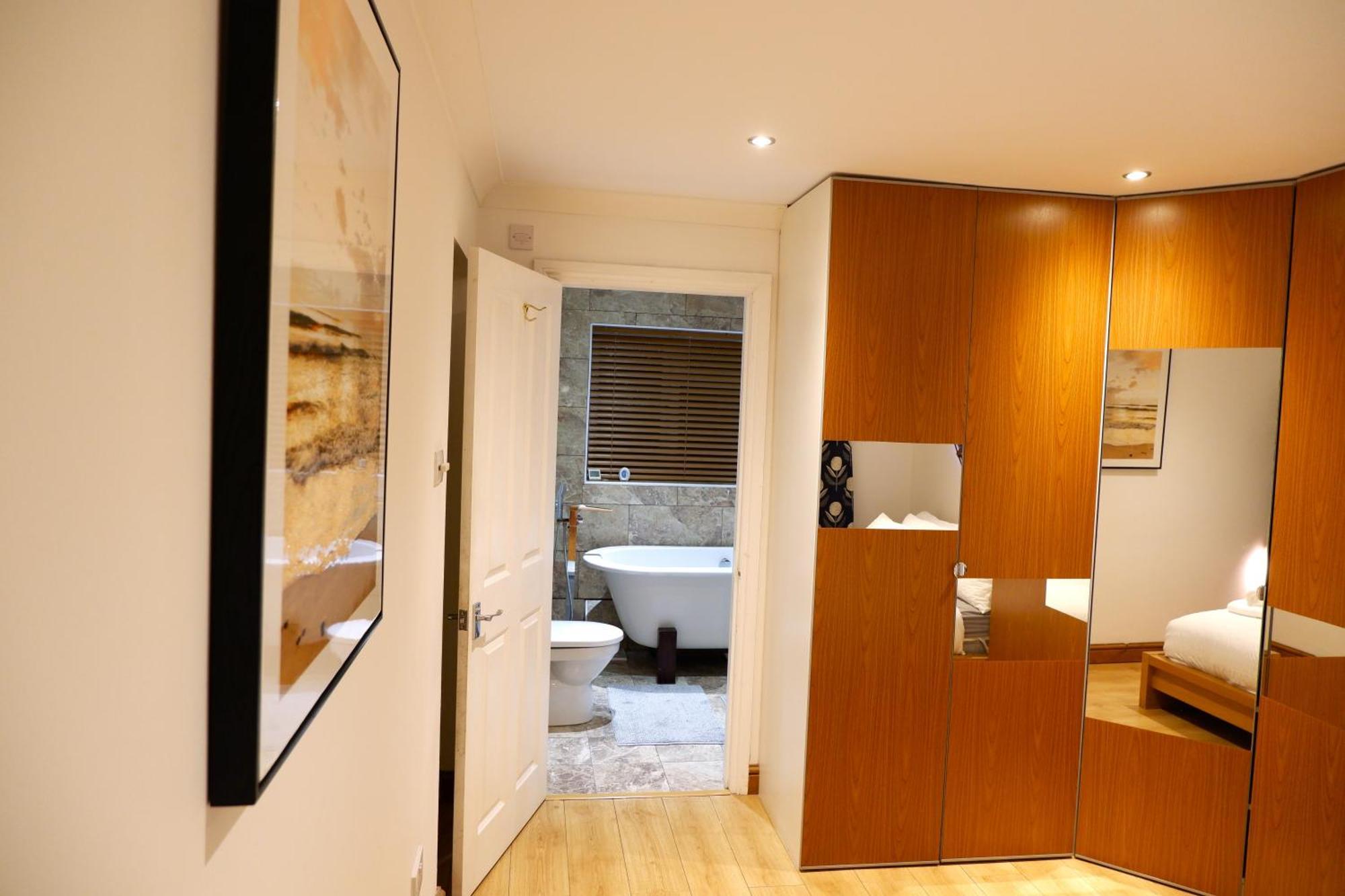 Dundridge Home - Morden Urban Living - Sleeps Up To 9 Guests & Private Parking For 2 Vehicles Bristol Esterno foto